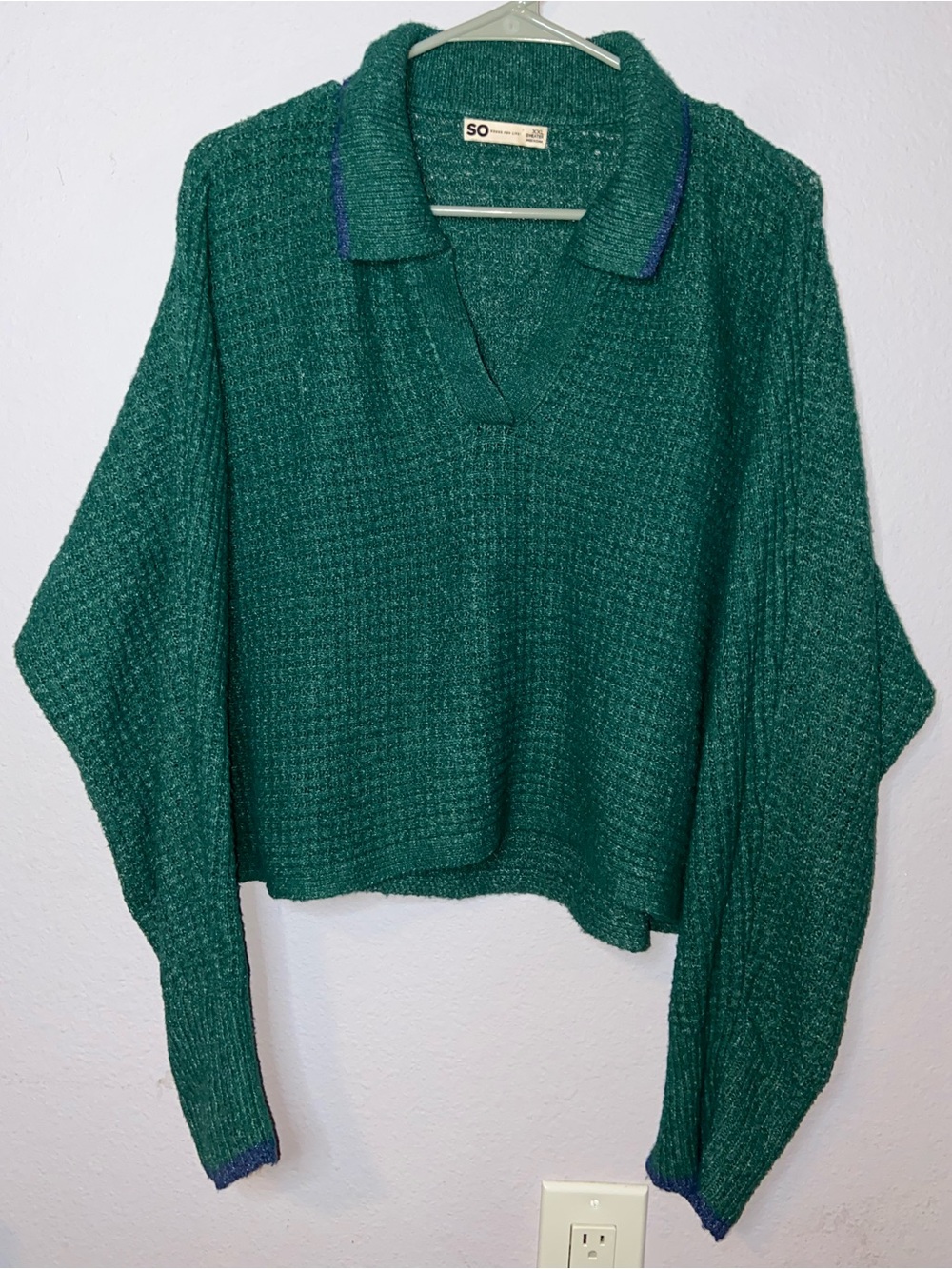 Green knitted cropped sweater